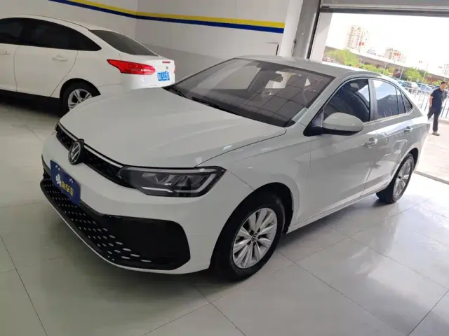 Фотография автомобиля — Volkswagen Lavida