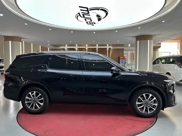Ford Edge — Фото автомобиля 4