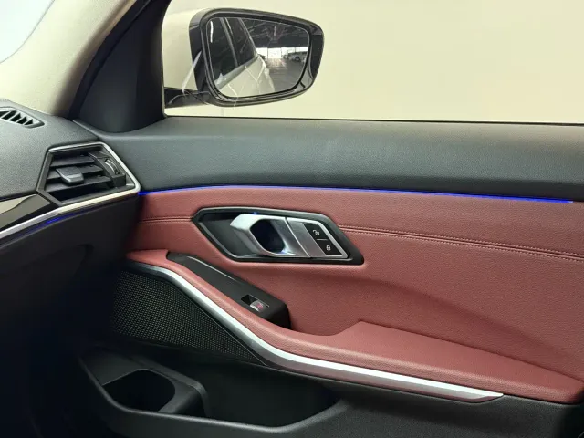 BMW 3 Series — Фото автомобиля 11