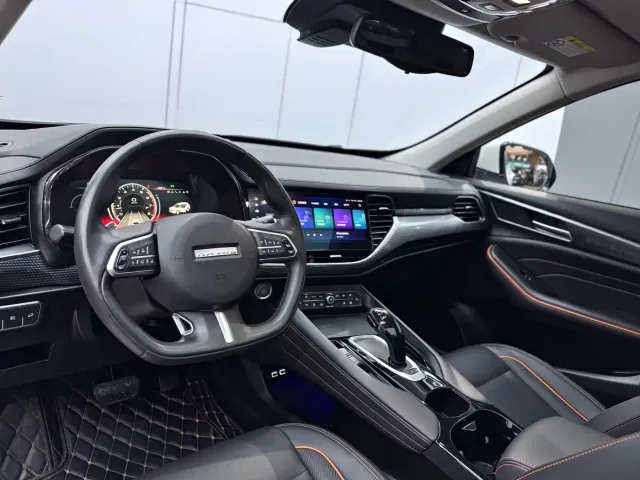 Haval F7 — Фото автомобиля 8
