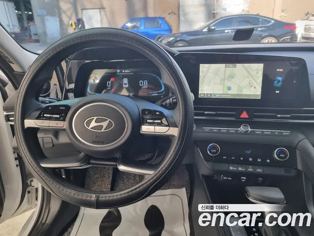 Hyundai Avante CN7 — Фото автомобиля 15