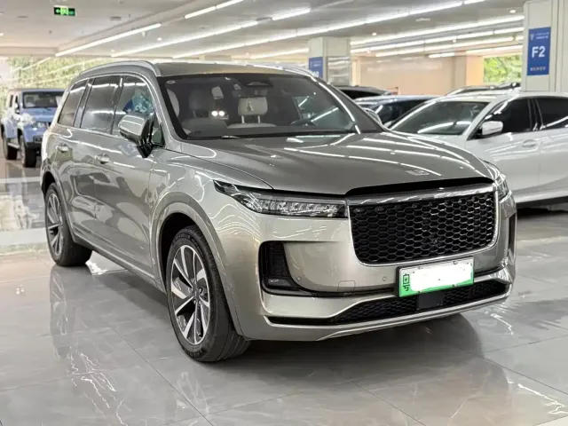 Li Auto ONE — Фото автомобиля 3