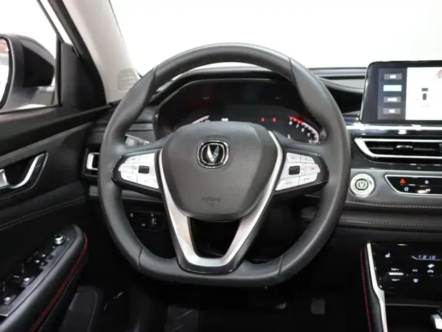 Changan CS75 — Фото автомобиля 13