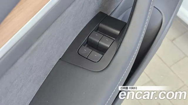Tesla Model 3 — Фото автомобиля 27