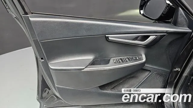 Kia EV6 — Фото автомобиля 24