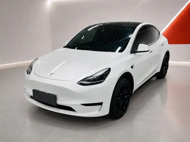 Фотография автомобиля — Tesla Model Y