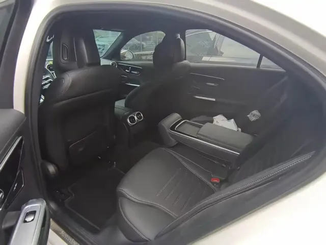 Mercedes-Benz C-Class — Фото автомобиля 4