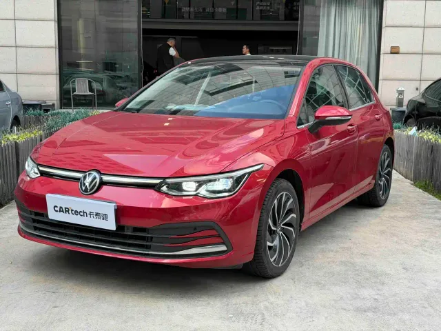 Фотография автомобиля — Volkswagen Golf