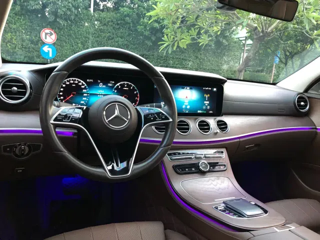 Mercedes-Benz E-Class — Фото автомобиля 16