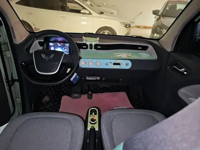 Wuling Hongguang Mini EV — Фото автомобиля 9