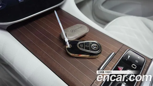 Mercedes-Benz EQS — Фото автомобиля 13