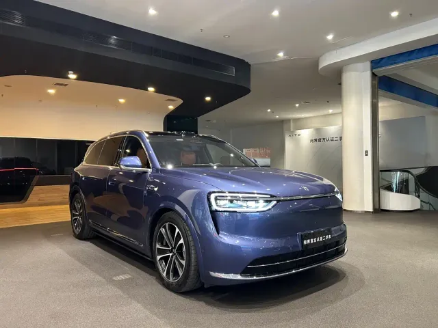 Aito M7 — Фото автомобиля 3