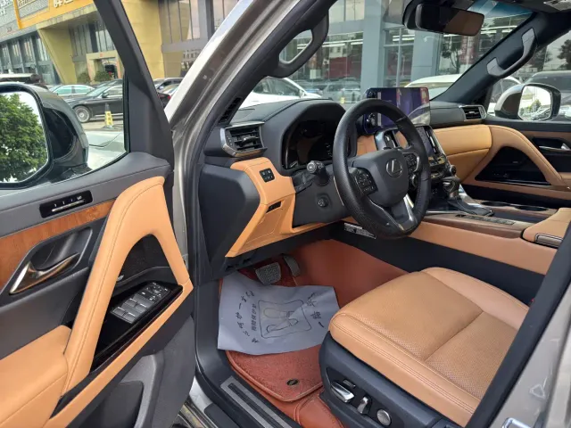 Lexus LX — Фото автомобиля 6
