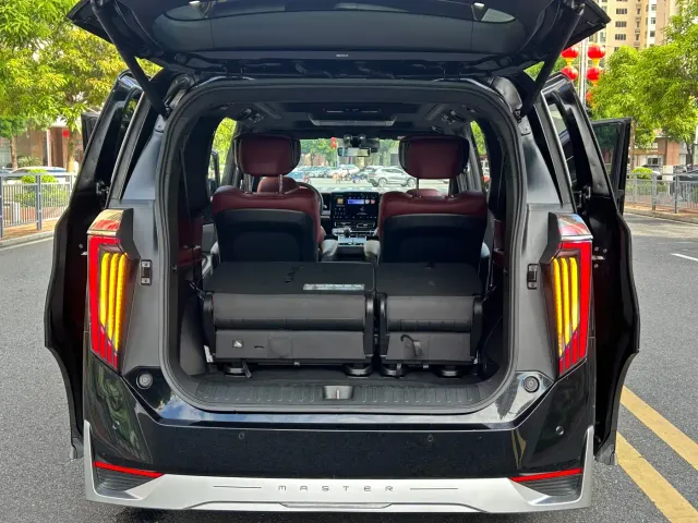 GAC Trumpchi M8 — Фото автомобиля 23