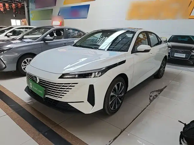 Фотография автомобиля — Changan Oushang 520