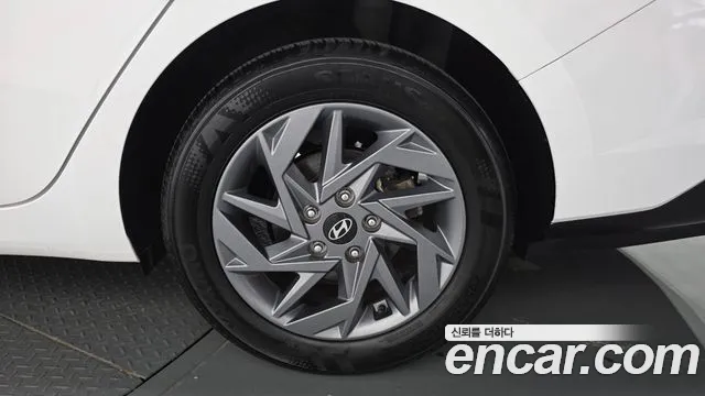 Hyundai Avante CN7 — Фото автомобиля 20