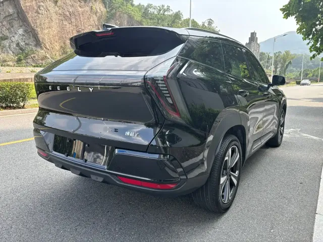 Geely Boyue L — Фото автомобиля 22