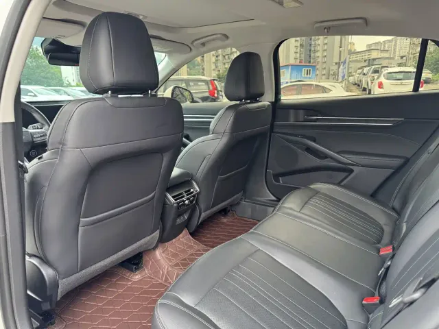 Ford Mondeo — Фото автомобиля 9