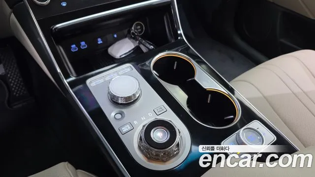Genesis GV80 — Фото автомобиля 9