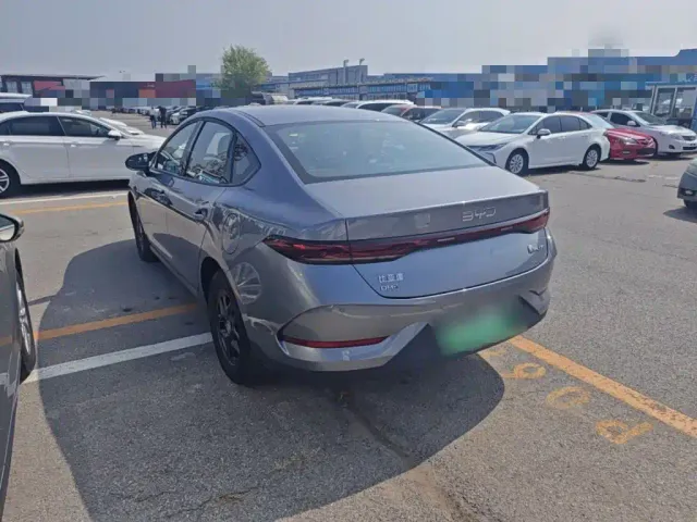 BYD Qin PLUS — Фото автомобиля 8