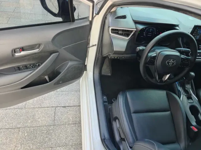 Toyota Levin 2023 Smart Hybrid 1.8L Leading Edition — Фото автомобиля 9