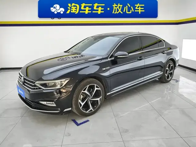 Фотография автомобиля — Volkswagen Magotan