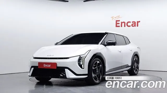 Фотография автомобиля — Kia EV4
