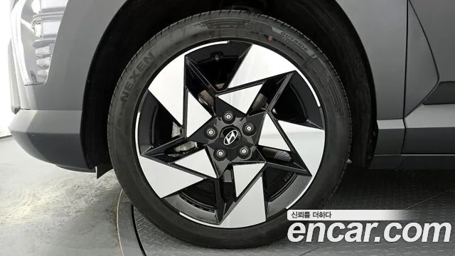 Hyundai Kona Kona (SX2) Бензин 1.6 Turbo 4WD — Фото автомобиля 5