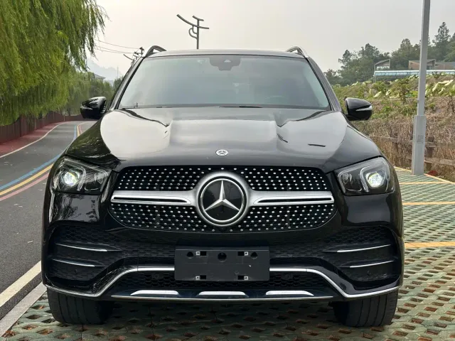 Mercedes-Benz GLE-Class — Фото автомобиля 2