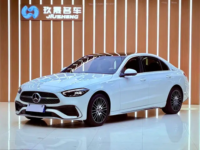 Фотография автомобиля — Mercedes-Benz C-Class