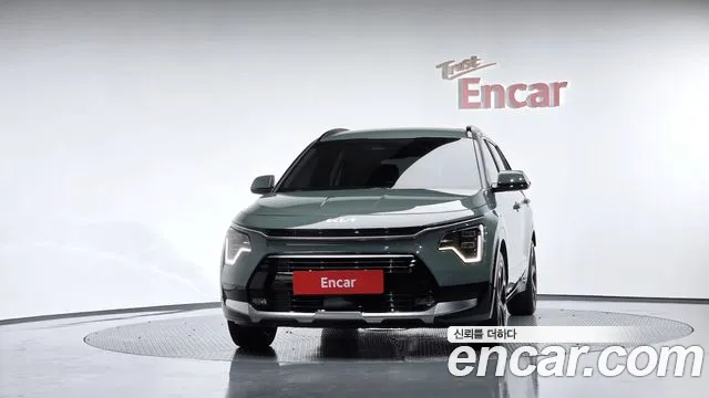 Kia Niro The All New Niro Signature — Фото автомобиля 3