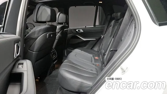 BMW X5 xDrive 40i M Sport — Фото автомобиля 12