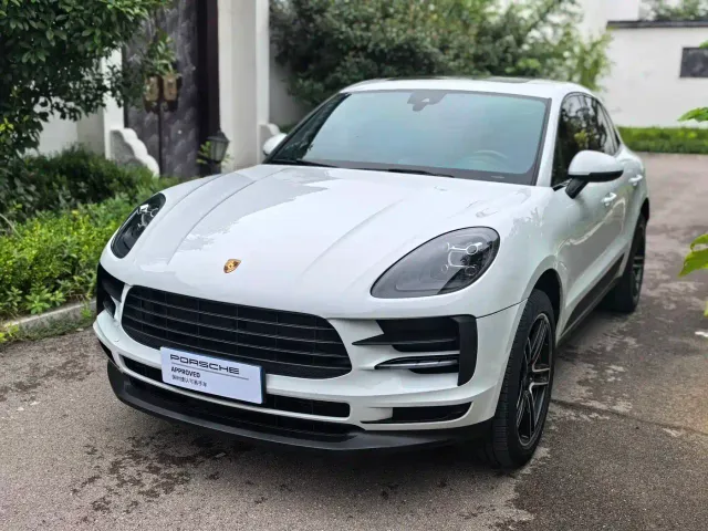 Фотография автомобиля — Porsche Macan