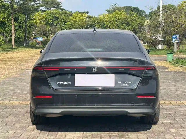 Honda Accord — Фото автомобиля 8