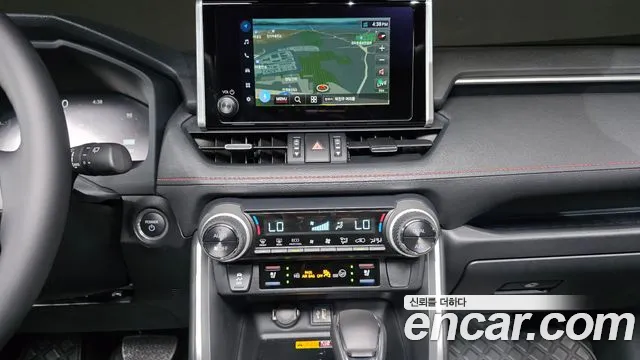 Toyota RAV4 — Фото автомобиля 14