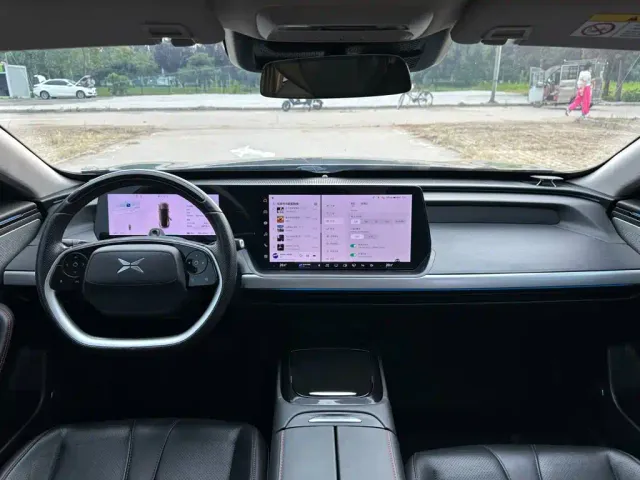 Xpeng P7 — Фото автомобиля 10