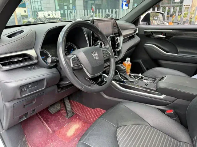 Toyota Crown Kluger — Фото автомобиля 7