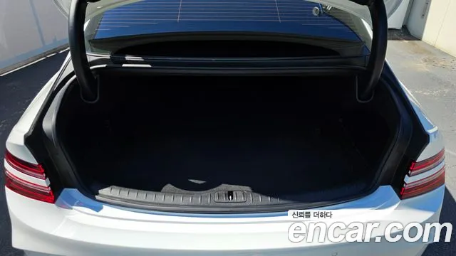 Genesis G80 Бензин 2.5 турбо AWD — Фото автомобиля 16
