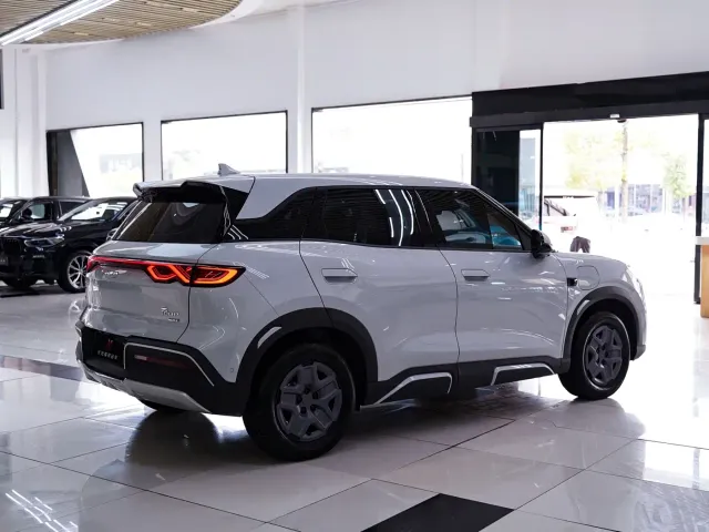 BYD Yuan UP — Фото автомобиля 13