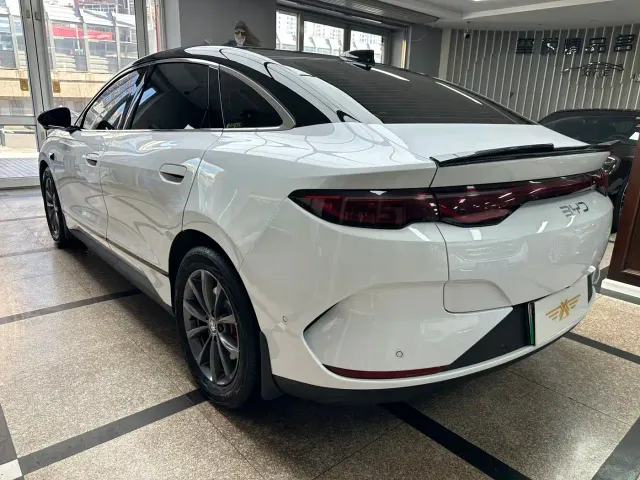 BYD Qin L — Фото автомобиля 4