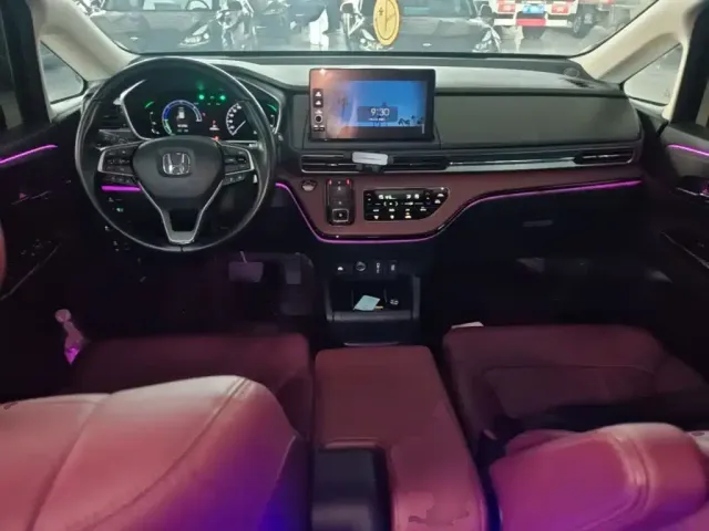 Honda Elysion — Фото автомобиля 5