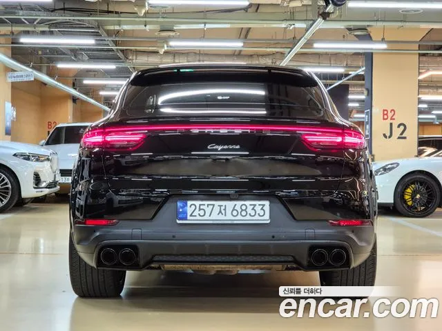 Porsche Cayenne — Фото автомобиля 5