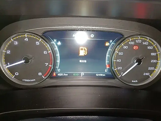 GAC Trumpchi M8 — Фото автомобиля 11