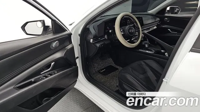 Hyundai AVANTE Новый Avante (CN7) — Фото автомобиля 11