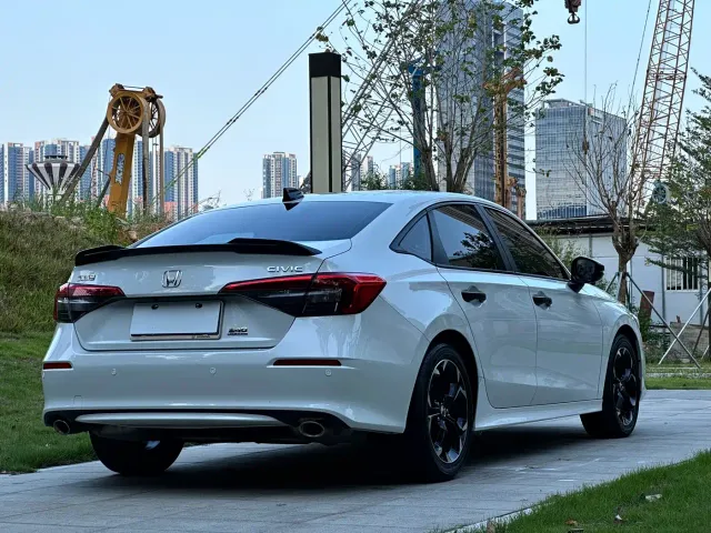 Honda Civic 2023 240TURBO CVT Dynamic Edition — Фото автомобиля 14