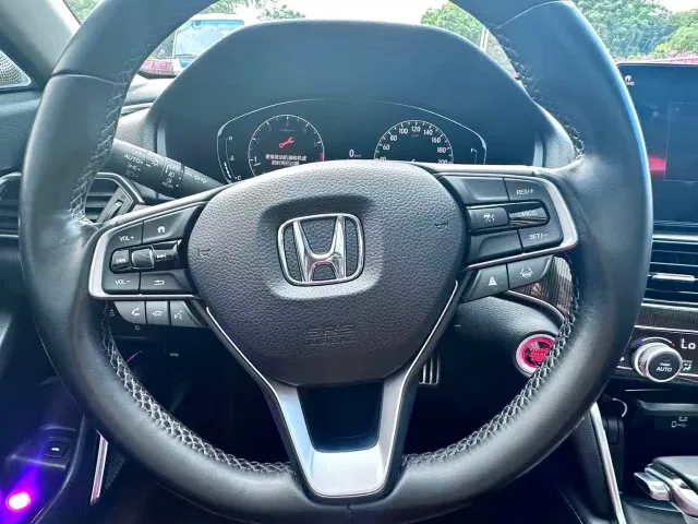 Honda Accord — Фото автомобиля 11