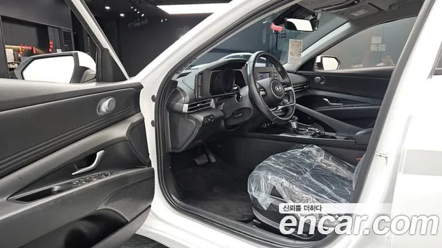 Hyundai Avante CN7 — Фото автомобиля 10
