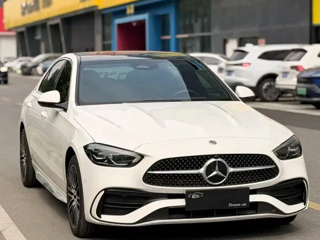 Mercedes-Benz C-Class — Фото автомобиля 3