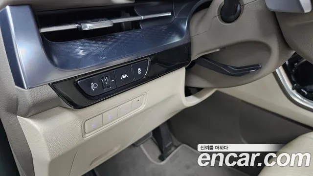 Kia Carnival Generation 4 — Фото автомобиля 18