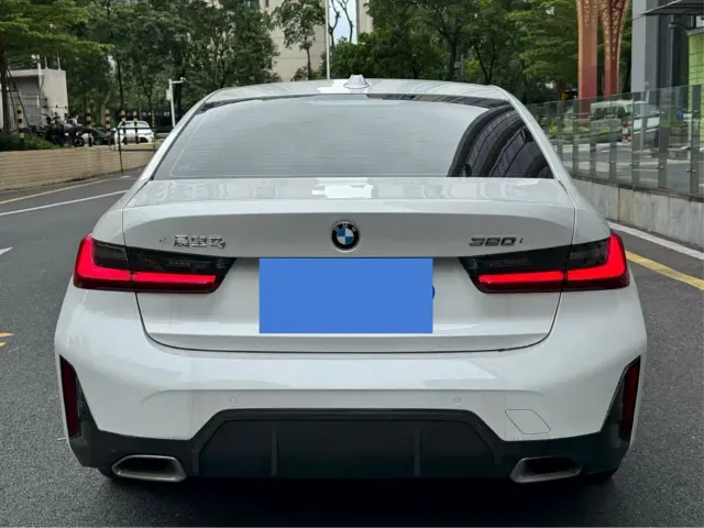 BMW 3 Series — Фото автомобиля 2
